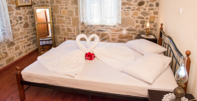 Detached stone house in Palio Pedino (1) Photo 