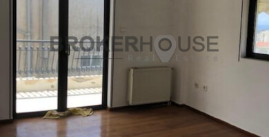 ΔΙΑΜΕΡΙΣΜΑ 80ΤΜ ΣΤΗ ΓΛΥΦΑΔΑ Φωτογραφία 