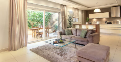 UNIQUE MAISONETTE IN VARKIZA WITH SWIMMING POOL Φωτογραφία 