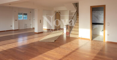 Σύγχρονη πολυτελής μεζονέτα Φωτογραφία 