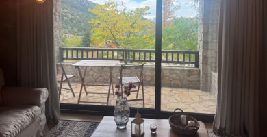 ΚΑΤΟΙΚΙΑ ΠΡΟΣ ΠΩΛΗΣΗ ΣΤΟΝ ΕΠΤΑΛΟΦΟ ΠΑΡΝΑΣΣΟΥ Φωτογραφία 