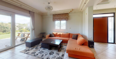 Luxurious three-storey maisonette of Photo 