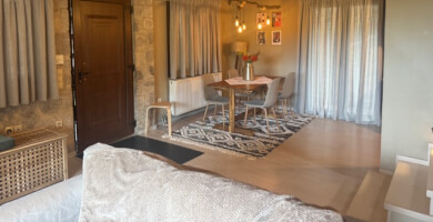 ΚΑΤΟΙΚΙΑ ΠΡΟΣ ΠΩΛΗΣΗ ΣΤΟΝ ΕΠΤΑΛΟΦΟ ΠΑΡΝΑΣΣΟΥ Φωτογραφία 