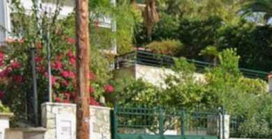 Πολυτελής επιπλωμένη μεζονέτα 380 τ.μ. στον Θεολόγο με πισίνα Φωτογραφία 