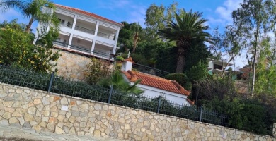 Πολυτελής επιπλωμένη μεζονέτα 380 τ.μ. στον Θεολόγο με πισίνα Φωτογραφία 