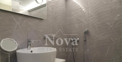 Σύγχρονο οροφοδιαμέρισμα πλήρως επιπλωμένο Φωτογραφία 