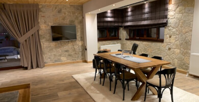 ΜΟΝΟΚΑΤΟΙΚΙΑ ΠΡΟΣ ΠΩΛΗΣΗ ΣΤΟ ΛΙΒΑΔΙ ΠΑΡΝΑΣΣΟΥ Φωτογραφία 