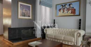 Σύγχρονο οροφοδιαμέρισμα πλήρως επιπλωμένο Φωτογραφία 