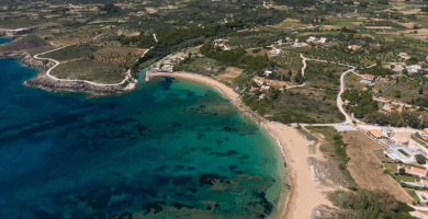 Αποκλειστικό Ιστορικό Ακίνητο με Συγκλονιστική Θέα στην Παραλία Βάτσα Φωτογραφία 