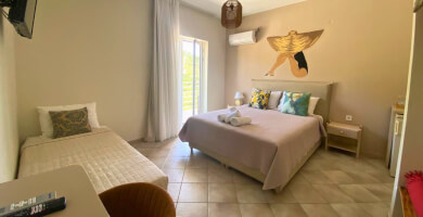 Κομψό Ξενοδοχείο & Εστιατόριο στις Μηνιές: Προνομιακή Τοποθεσία & Έτοιμη Επένδυση Φωτογραφία 