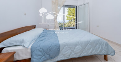 Maisonette with sea view, garden and pool! Photo 