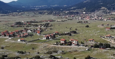 18 ΟΜΟΡΑ ΑΓΡΟΤΕΜΑΧΙΑ ΠΡΟΣ ΠΩΛΗΣΗ ΣΤΟ ΛΙΒΑΔΙ ΠΑΡΝΑΣΣΟΥ