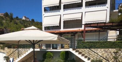 Πολυτελής επιπλωμένη μεζονέτα 380 τ.μ. στον Θεολόγο με πισίνα Φωτογραφία 