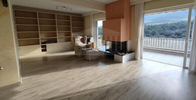 Fully Renovated Penthouse in Cholargos