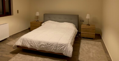 ΜΟΝΟΚΑΤΟΙΚΙΑ ΠΡΟΣ ΠΩΛΗΣΗ ΣΤΟ ΛΙΒΑΔΙ ΠΑΡΝΑΣΣΟΥ Φωτογραφία 